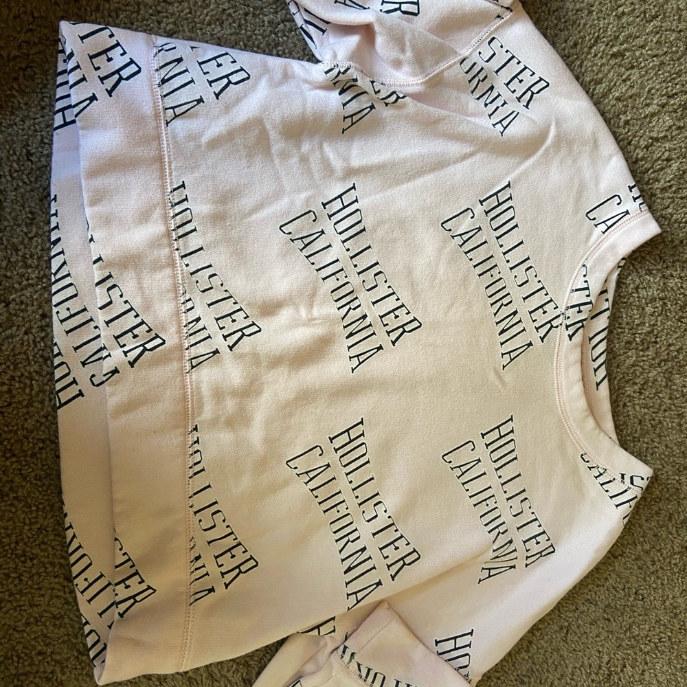 Hollister sweater